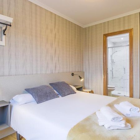Pension 9 De Abril O Pedrouzo Extérieur photo